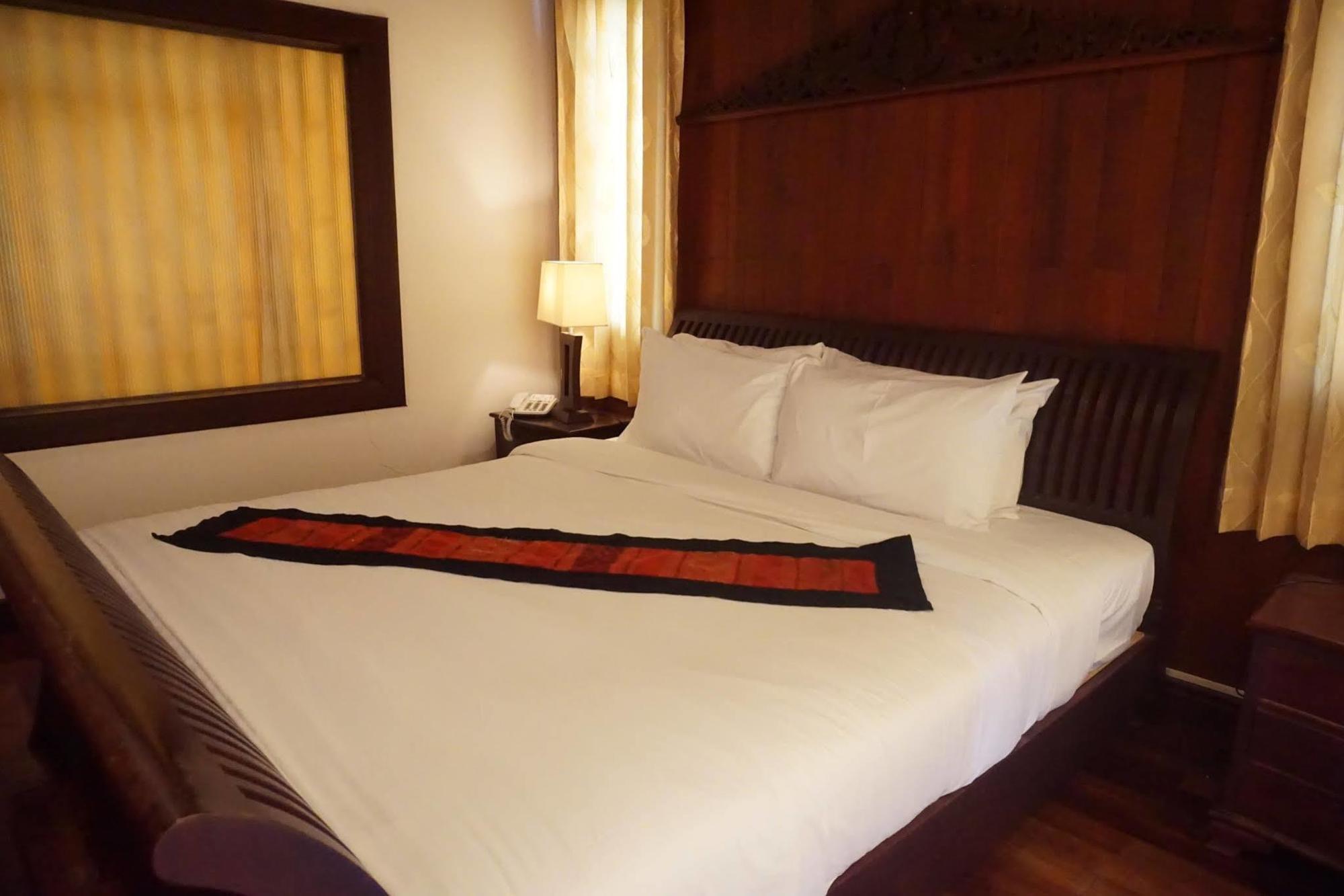 Sengtawan Riverside Hotel Vientiane Esterno foto