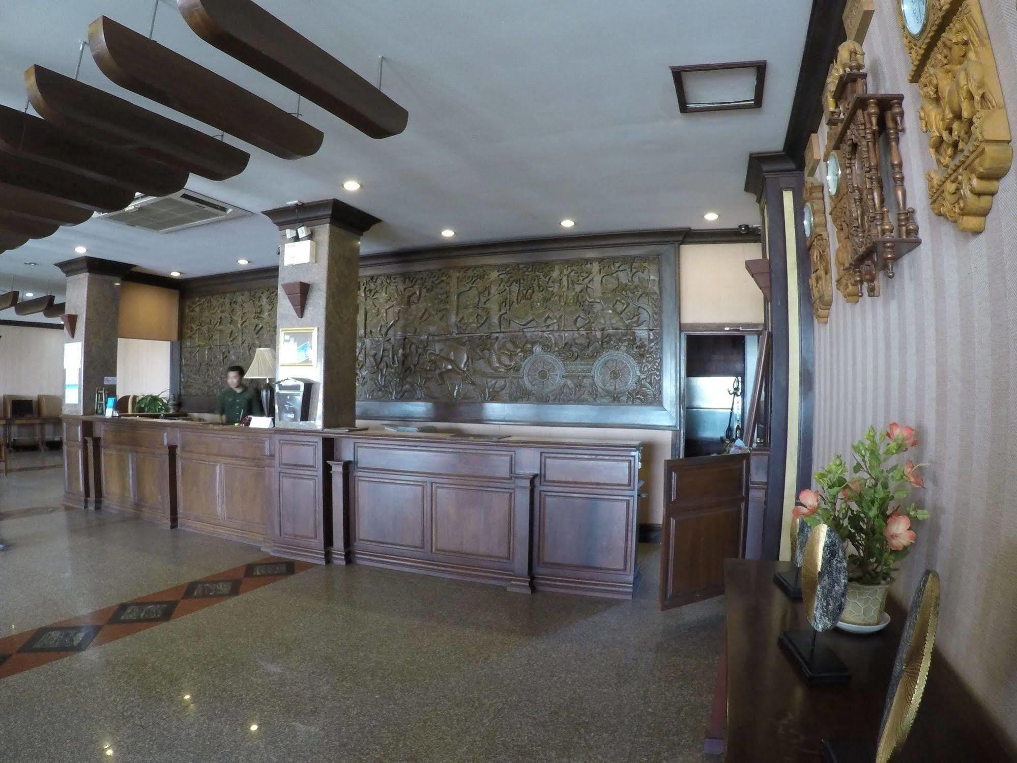 Sengtawan Riverside Hotel Vientiane Esterno foto