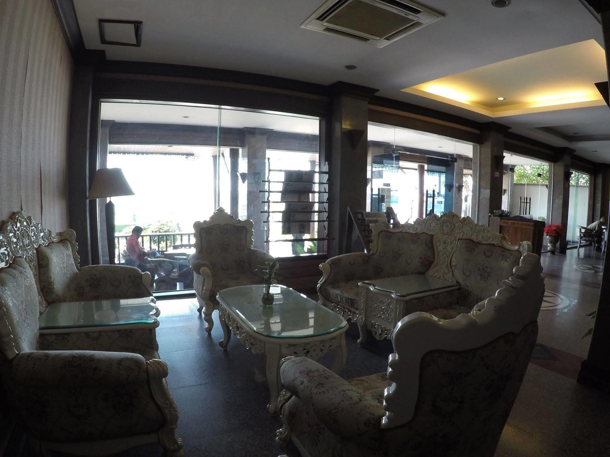 Sengtawan Riverside Hotel Vientiane Esterno foto