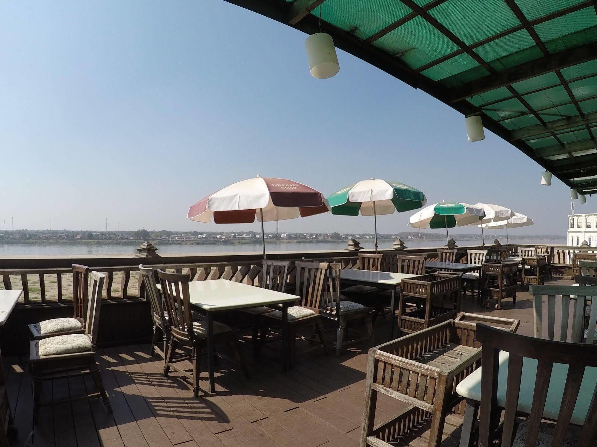 Sengtawan Riverside Hotel Vientiane Esterno foto