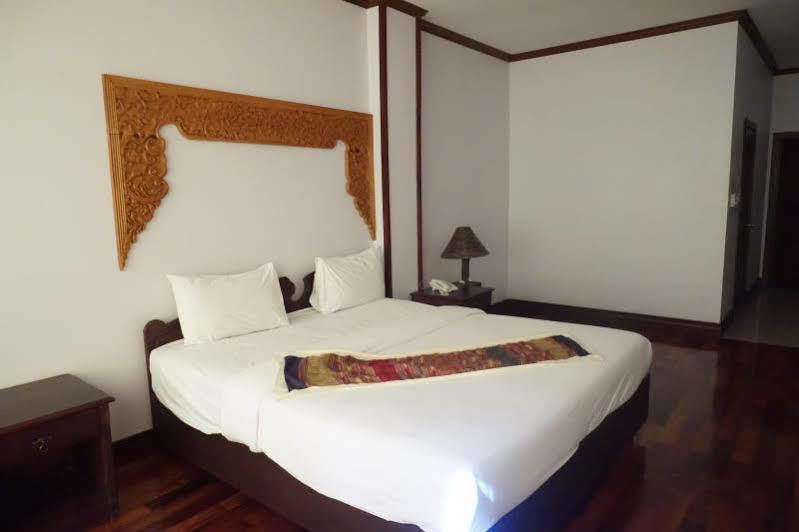 Sengtawan Riverside Hotel Vientiane Esterno foto