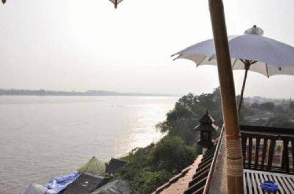 Sengtawan Riverside Hotel Vientiane Esterno foto